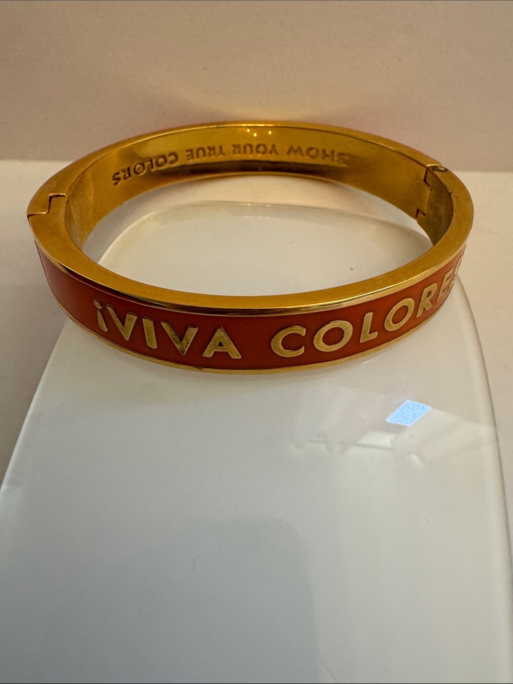 kate spade ‘VIVA COLORES' Gold Tone Bangle - Picture 6 of 9